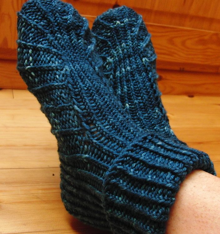 Free Knitting Pattern for Bea's Slippers