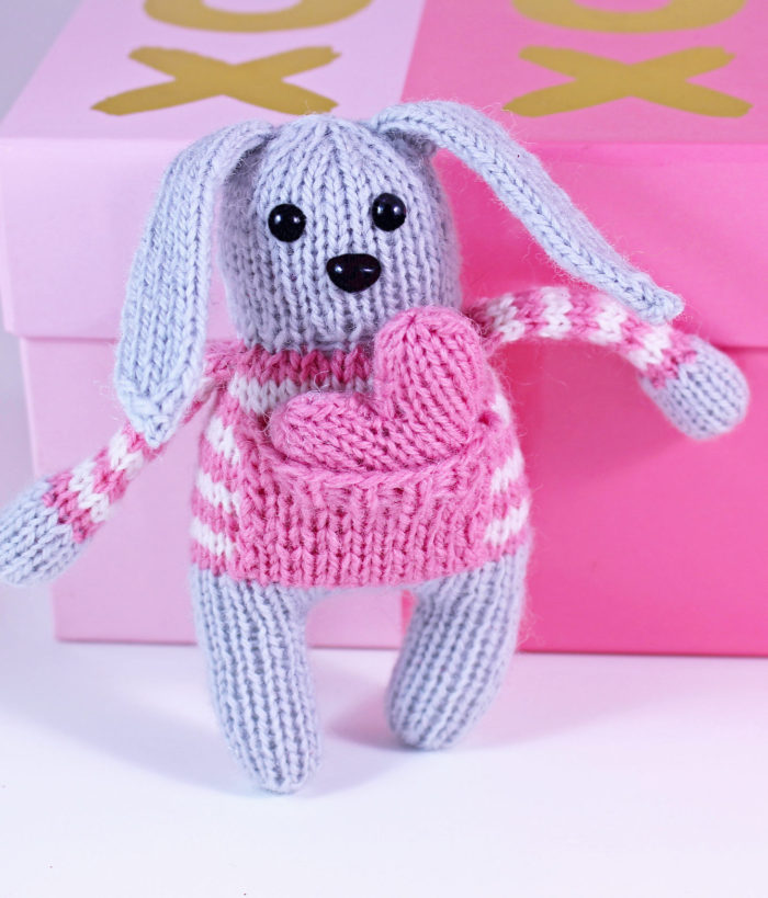 Knitting Pattern for Bunny With Heart
