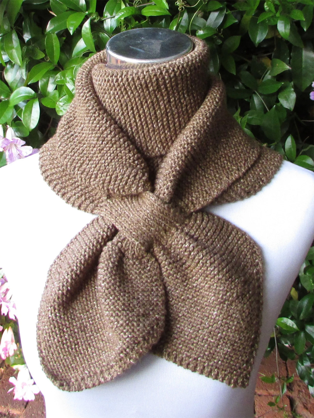 Double Loop Keyhole Scarf  Knitting Pattern