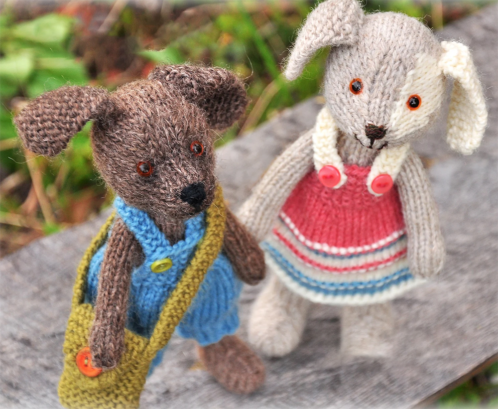 Knitting Pattern Puppy Dogs Charlie and Sophie