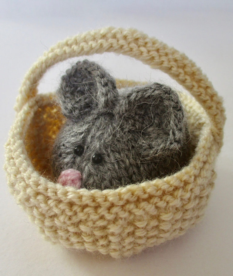 Knitting Pattern for Squeaky Mouse in Basket