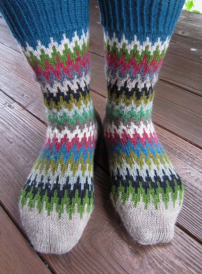 Free Knitting Pattern for Le Quebrada Socks