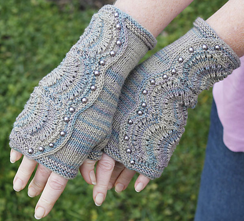 Spatterdash Fingerless Mitts free knitting pattern with fan lace and buttons