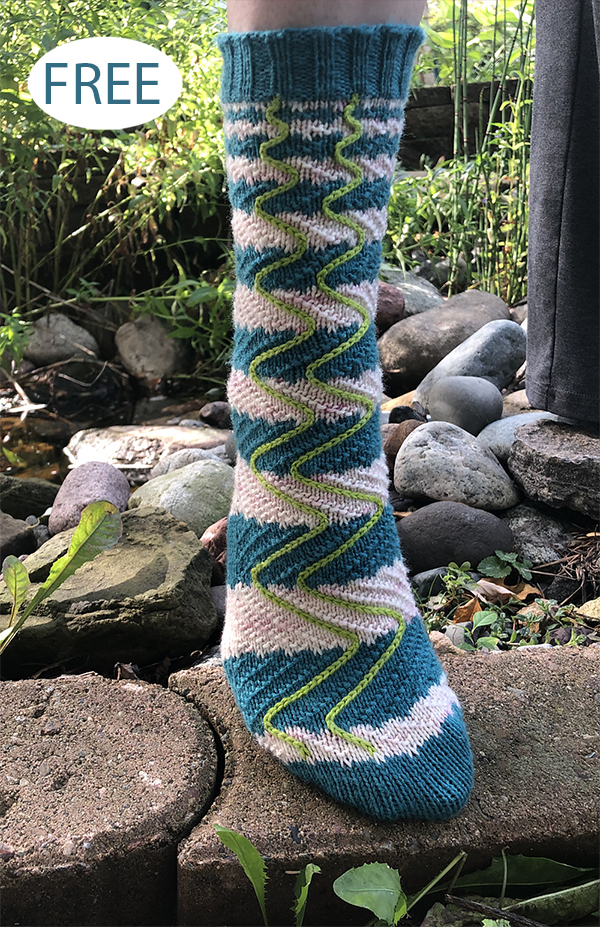 Free Accrete Socks Knitting Pattern