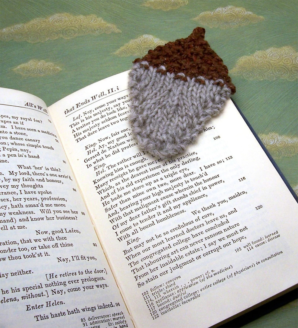 Acorn Bookmark Knitting Pattern