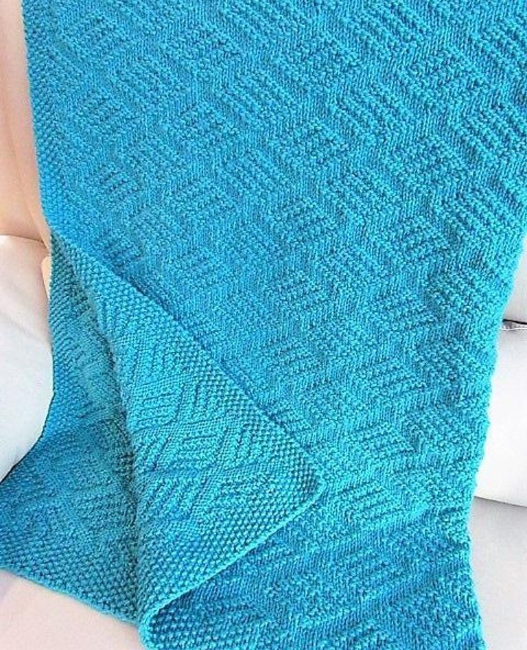 Knitting Pattern for Reversible Amulet Blanket