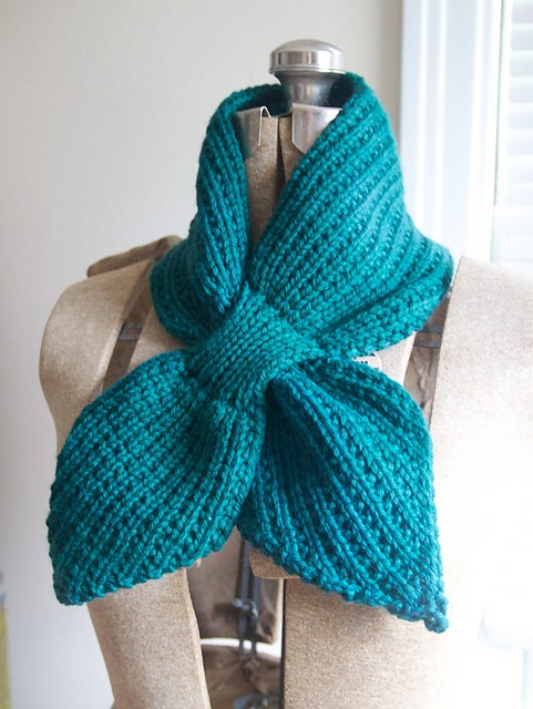 knitted neck scarf