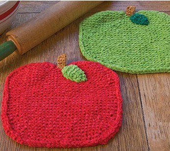 Free knitting pattern for Apple shaped dish cloths