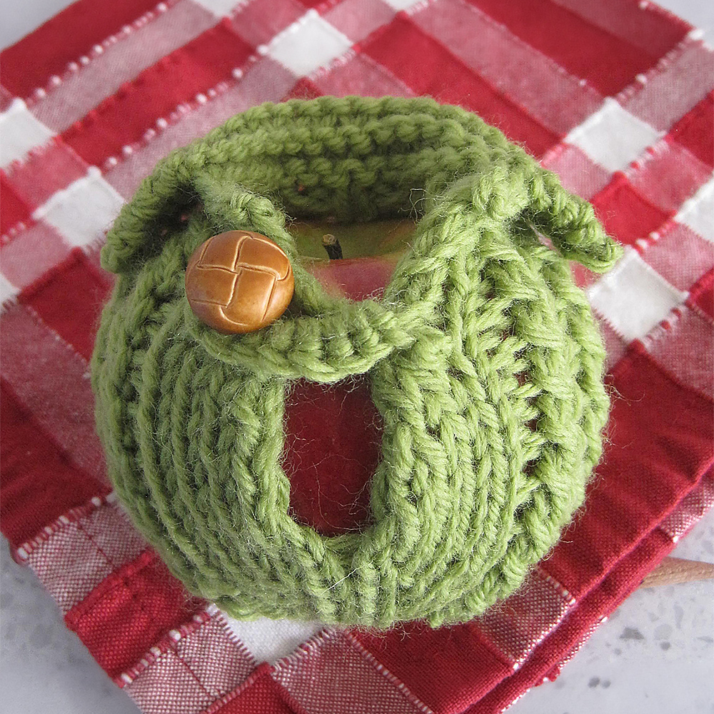Free Aran Apple Cozy Knitting Pattern
