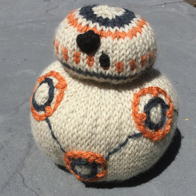 Free knitting pattern for BB8 Droid toy softie