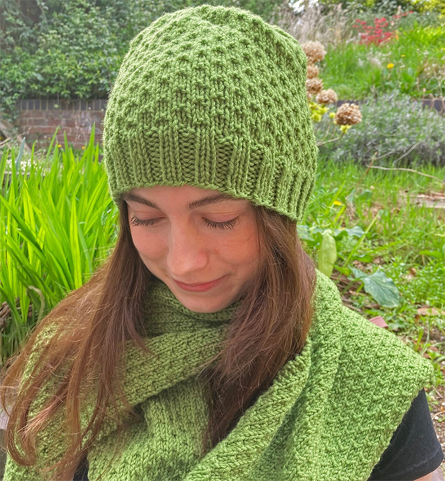 Beanie Hat and Scarf  Knitting Pattern