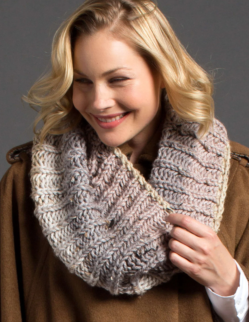 Free Knitting Pattern for 2 Row Repeat Big Rib Cowl
