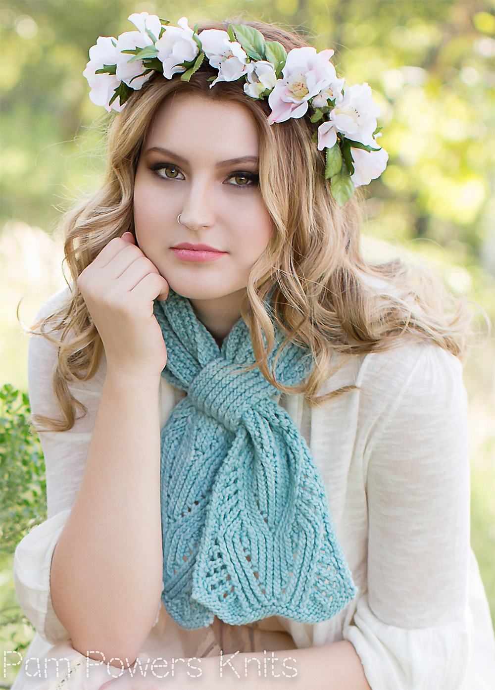 Chantilly Lace Ascot Knitting Pattern 