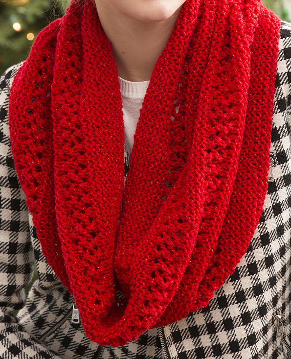 Free Knitting Pattern for Easy Lace and Garter Stitch Cowl