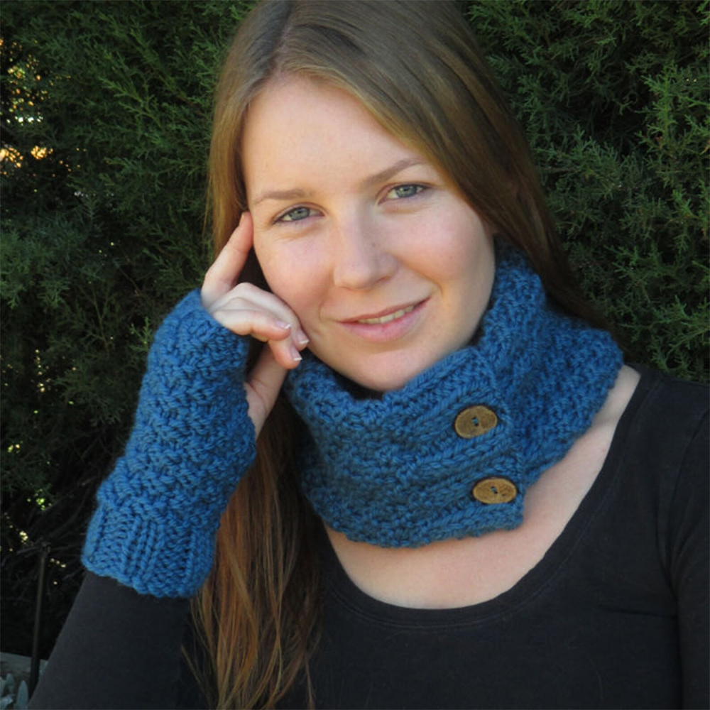 Charly Cowl and Mitts Knitting Pattern