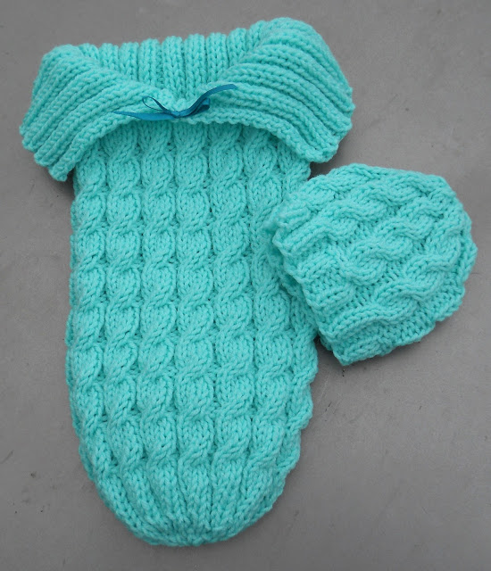 Free knitting pattern on Cozy in Cables Sleep Sack