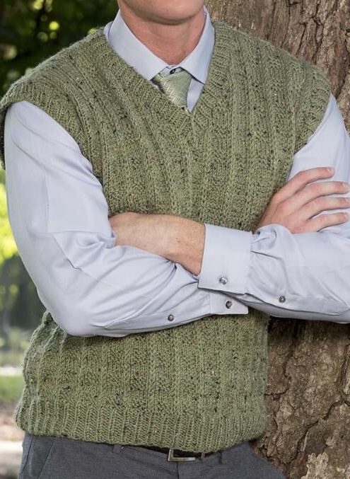 Mens sweater vest hot sale knitting pattern