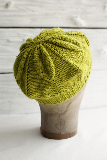 Free knitting pattern for Crumpet Beret