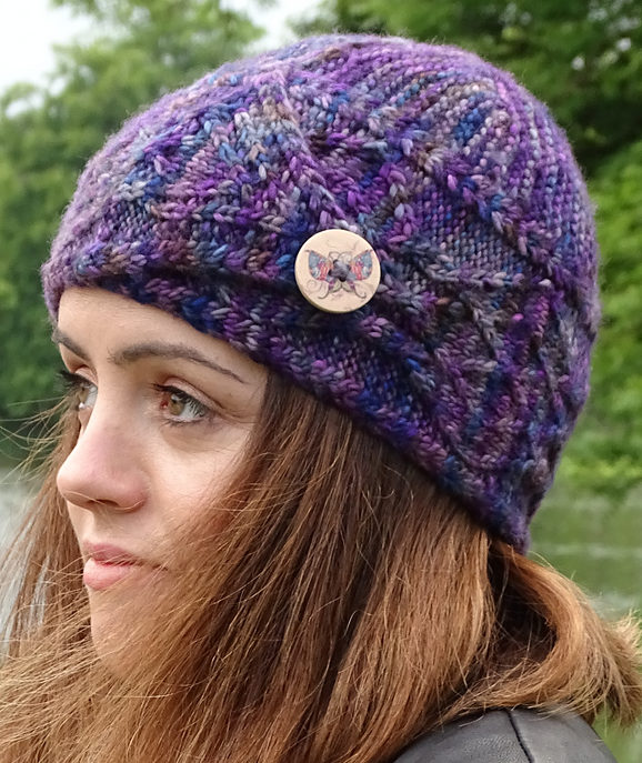 Free Knitting Pattern for Déalan Dé Cloche