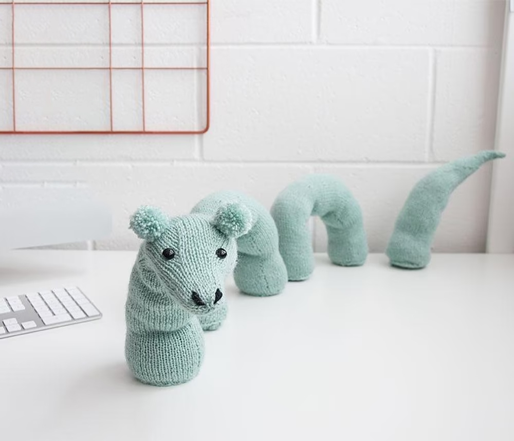Knitting pattern Desk Loch Ness
