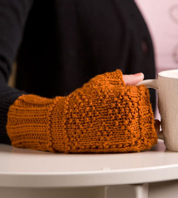 Free Knitting Pattern for Gansey Diamond Mitts