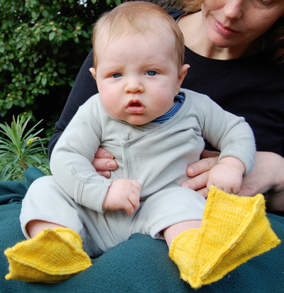 Free knitting pattern Duck Socks Baby Booties and more bird knitting patterns