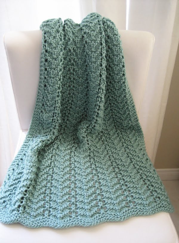 Free Knitting Pattern for 4 Row Lacy Baby Blanket