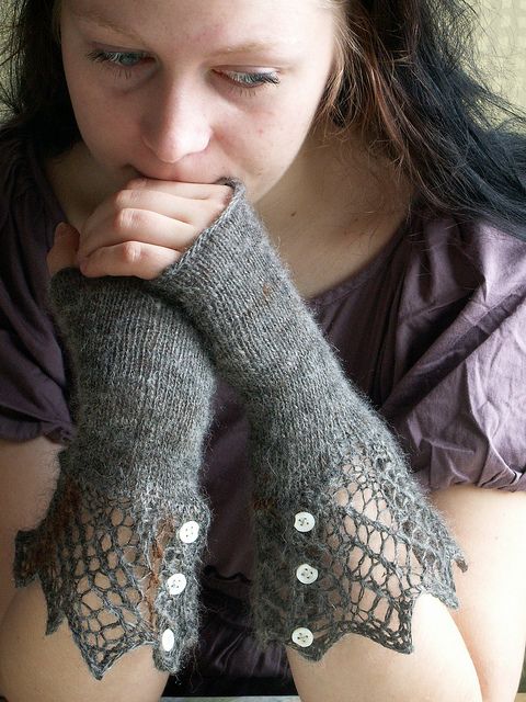 Free knitting pattern for Elin Fingerless Mitts and more wristwarmer knitting patterns