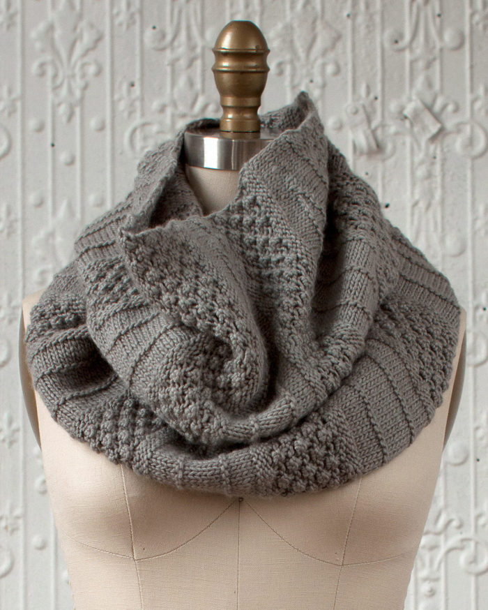 Knitting Pattern for Empalme Cowl