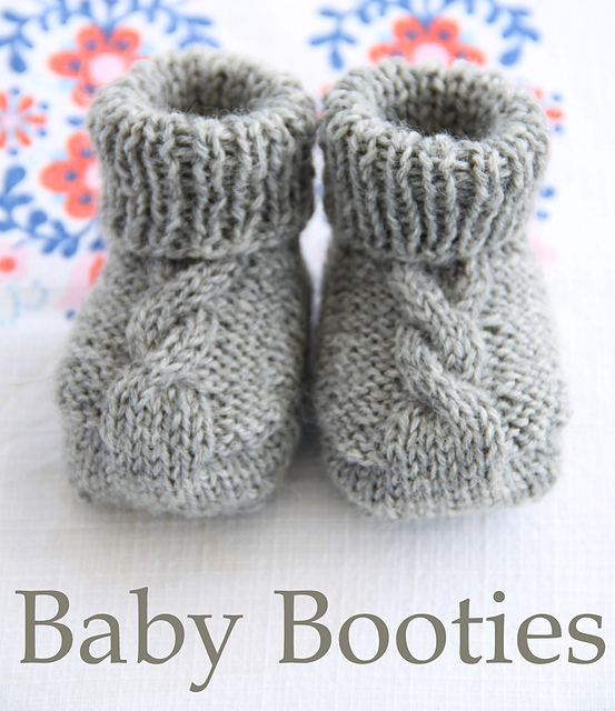 finger knit baby booties