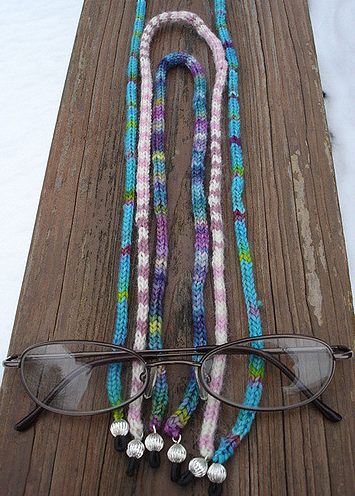 Free Knitting Pattern Eye Cord i-cord eyeglass holders