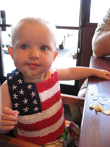 Red, White, and Bib Flag Baby Bib free knitting pattern