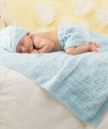 Knitting pattern for Florious Baby Set layette