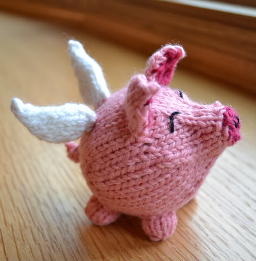 Free knitting pattern for flying pig and more fantastic animal knitting patterns