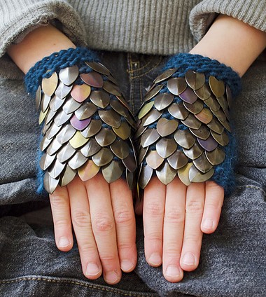 Free knitting pattern for Gimli son of Gloin gauntlets