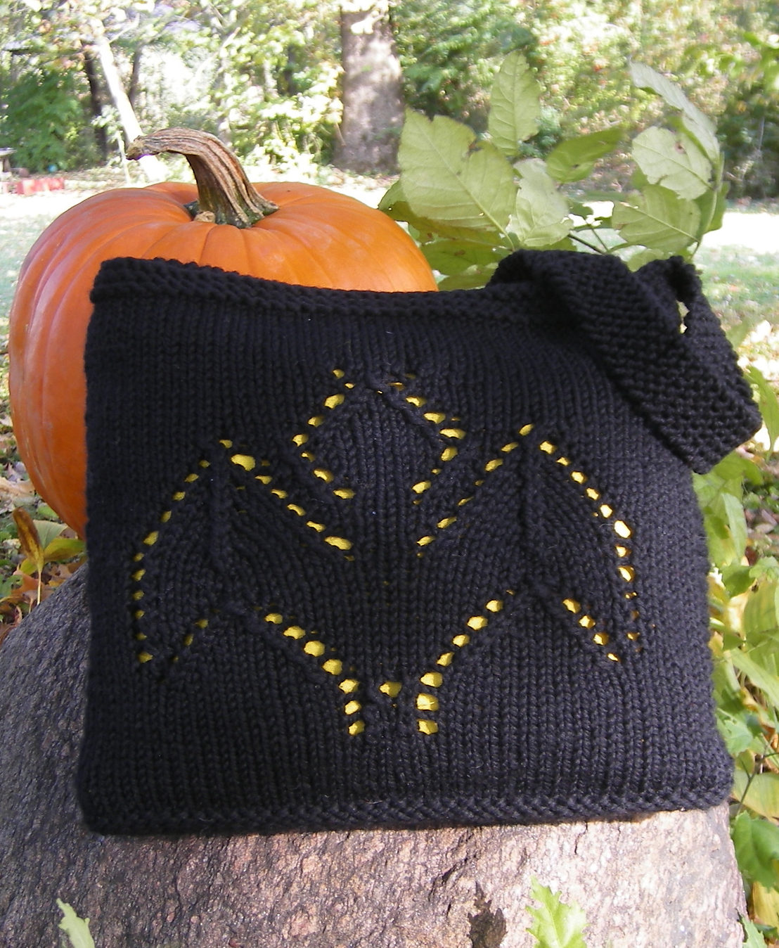 Free Knitting Pattern for Going Batty Bag