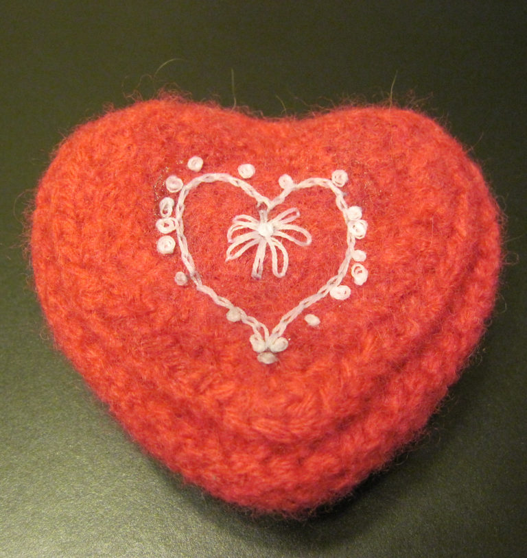 Free Knitting Pattern for Heart Box