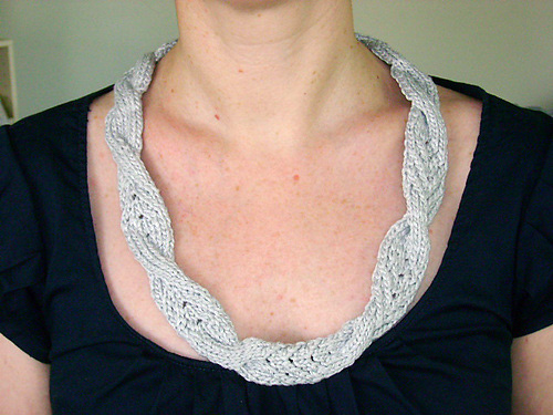 Free Jewelry Knitting Pattern: Loopy Loop Necklace - HubPages