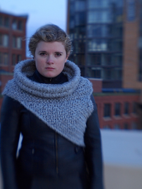 Huntress Cowl Free Knitting Pattern | Knitting patterns inspired by The Hunger Games books and movies http://intheloopknitting.com/hunger-games-knitting-patterns/