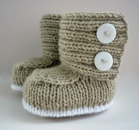 Knitting pattern for Jaden Baby Booties