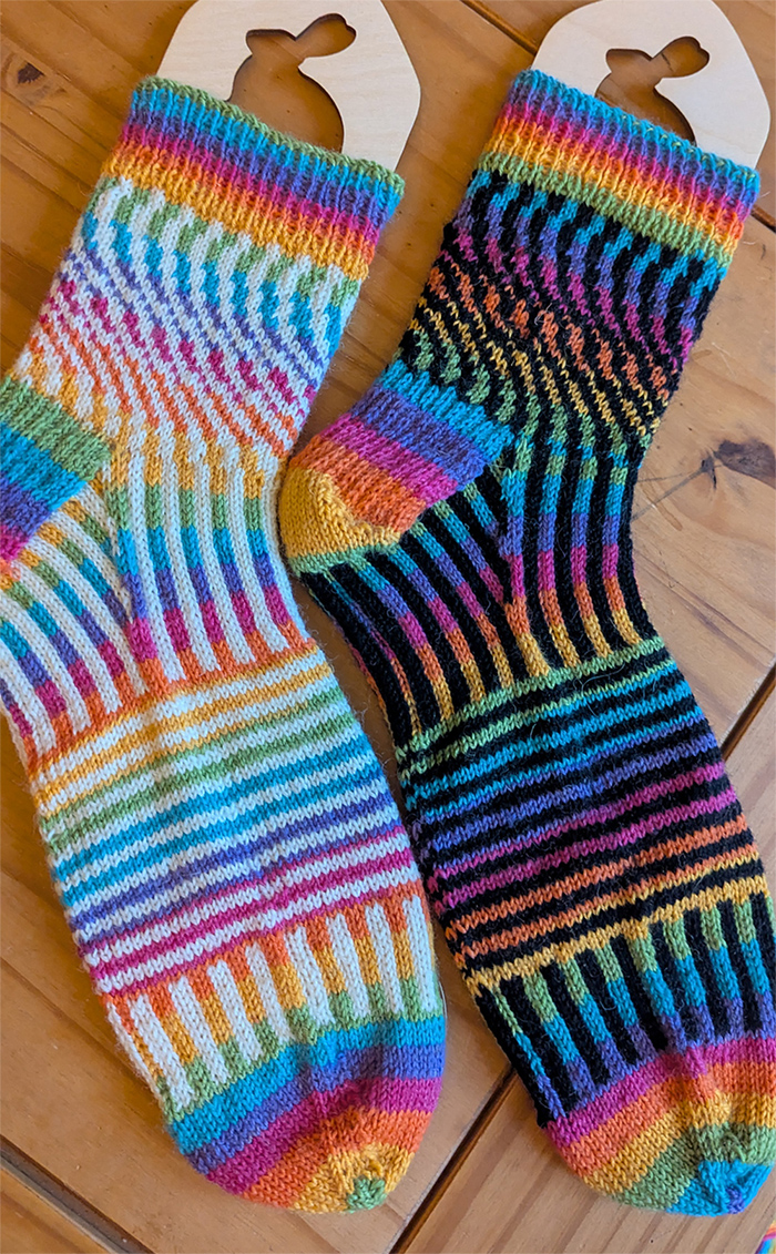 Free Knitting Pattern ainbow Socks