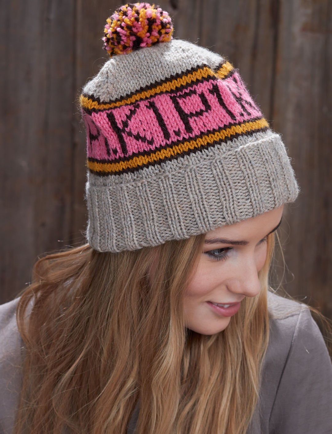 Free knitting pattern for K1 P1 Toque hat with pompom