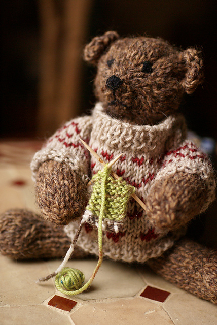 Free knitting pattern for Pattoz the Bear