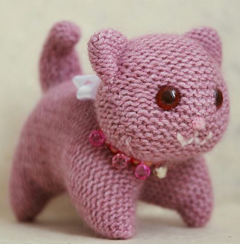 Free knitting pattern for Knitted Kitty