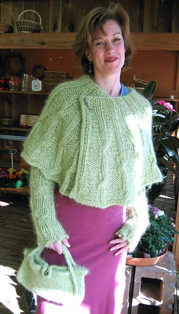 La Boeheme Capelet Ensemble Knitting Pattern Set