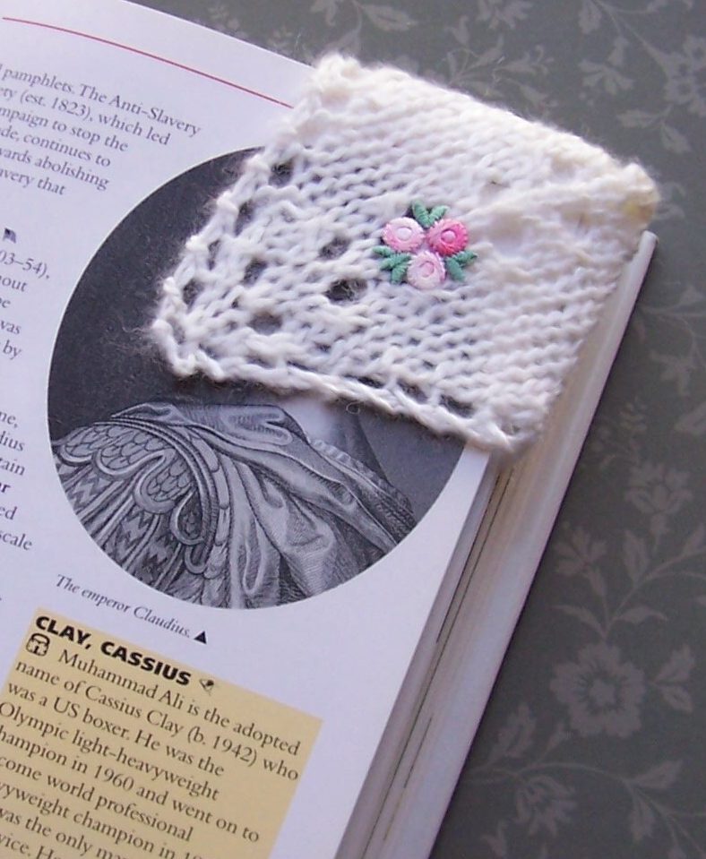 Knitting Pattern for Lace Corner Bookmark