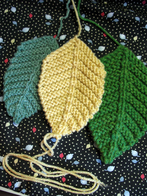 Free knitting for leaves about 5 inch in worsted yarn