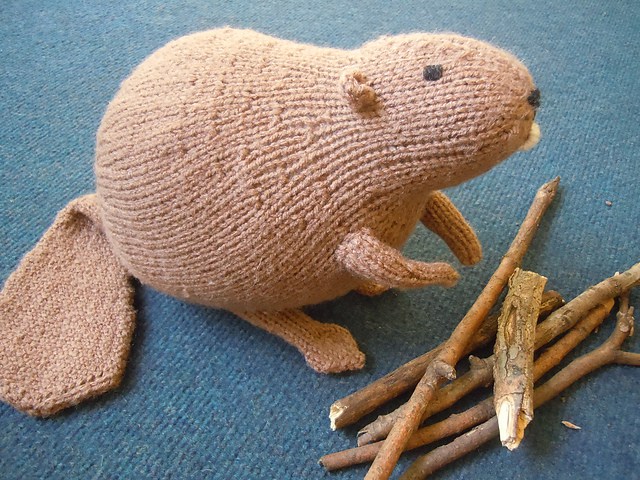 Free knitting pattern for beaver toy softie