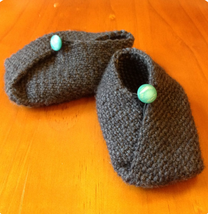 Free Knitting Pattern for Linen-stitch Kimono Booties