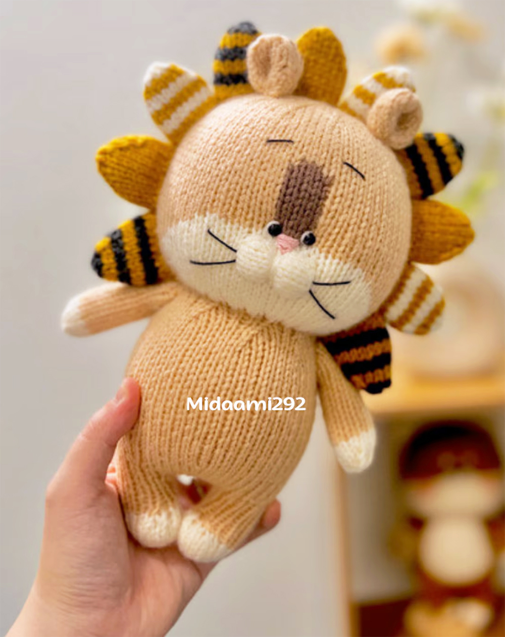 Dandy Lion Knitting Pattern